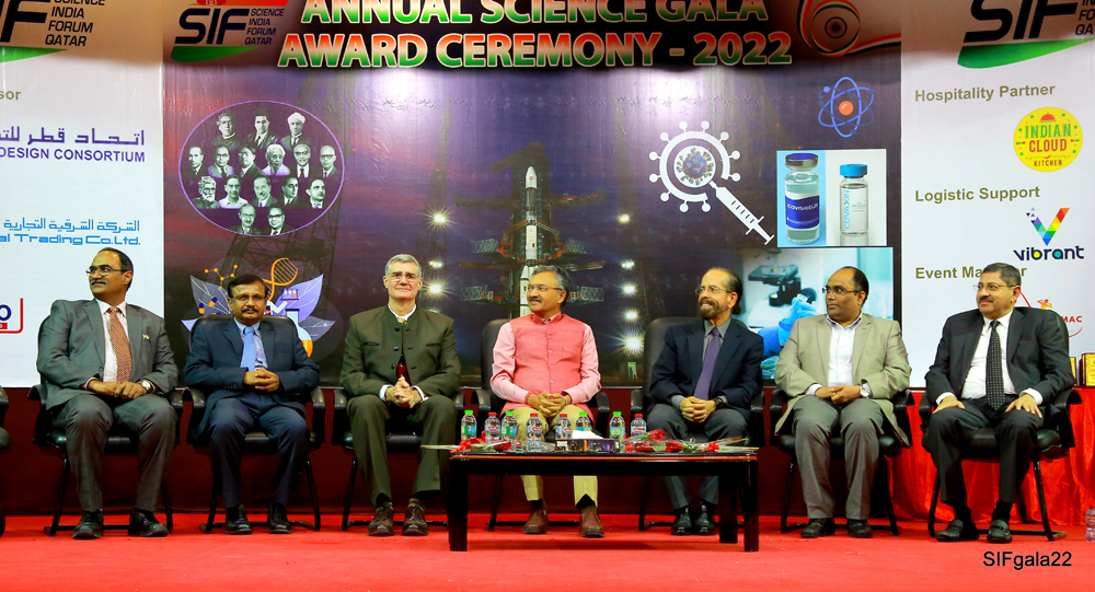 Ambassador of India to Qatar, Dr. Deepak Mittal with other dignitaries during the event.