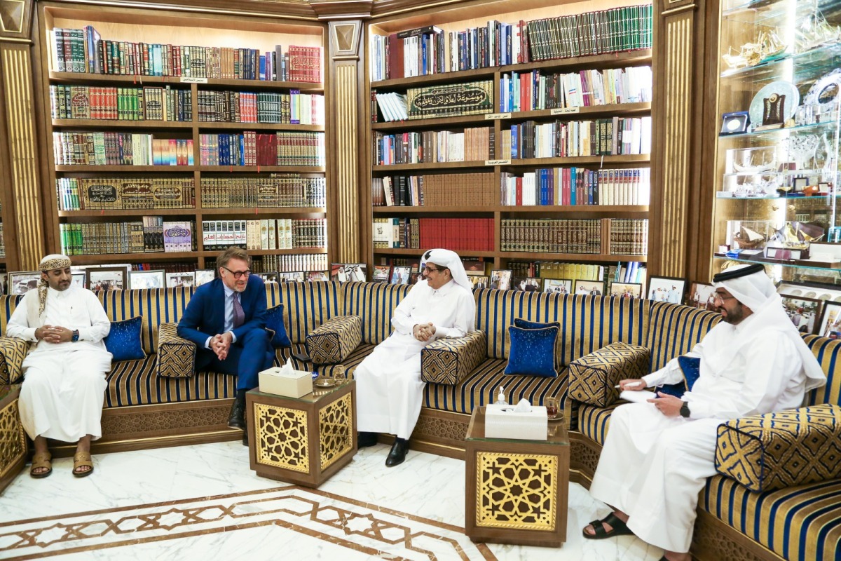 Minister of State of QNL President H E  Dr. Hamad bin Abdulaziz Al Kawari meeting Dr. Andreas Görgen  and other officials during the discussion. 