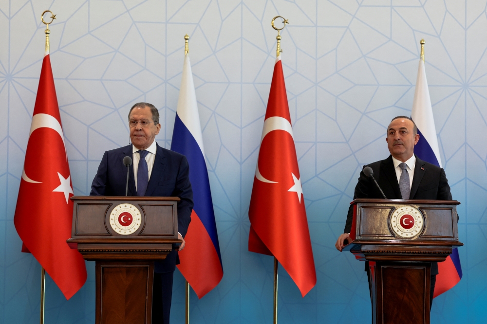Russian Foreign Minister Sergei Lavrov and Turkish Foreign Minister Mevlut Cavusoglu attend a news conference as they meet in Ankara, Turkey June 8, 2022. Reuters/Umit Bektas