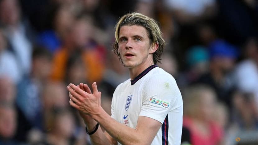 England's Conor Gallagher applauds fans after being substituted during a UEFA Nations League Group C match between England and Hungary at Molineux Stadium, Wolverhampton, Britain, June 14, 2022. REUTERS/Toby Melville
