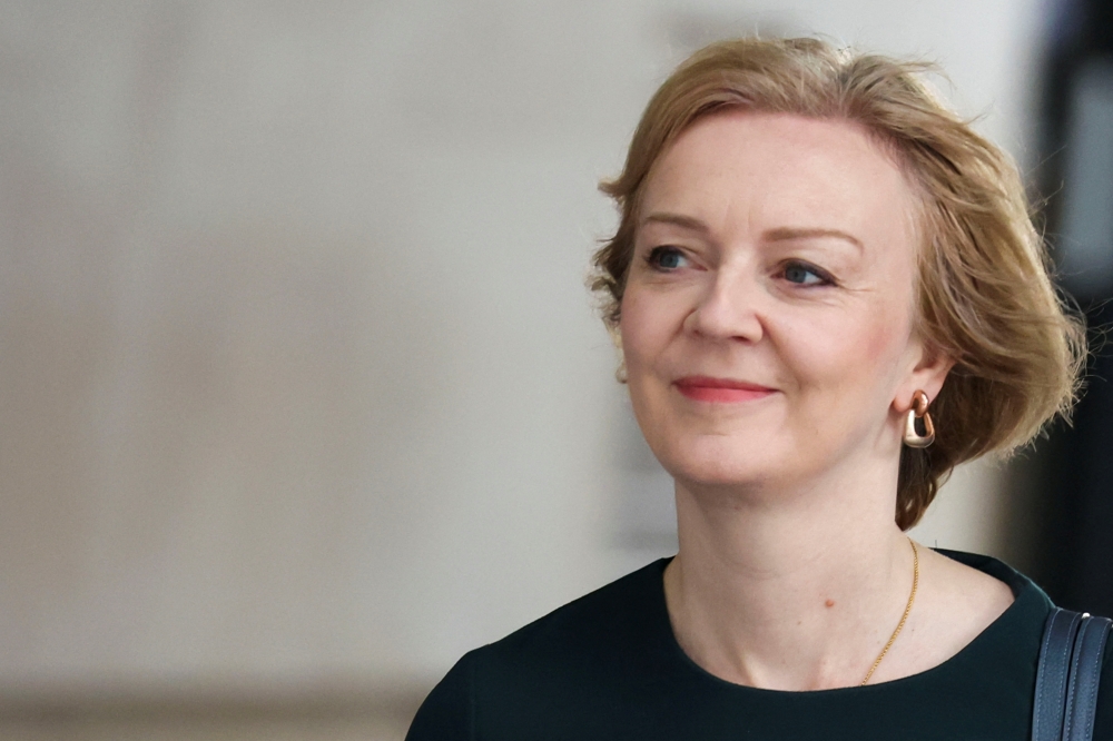 Conservative leadership candidate Liz Truss arrives at Broadcasting House ahead of her appearance on BBC's Sunday with Laura Kuenssberg show in London, Britain September 4, 2022. REUTERS/Phil Noble