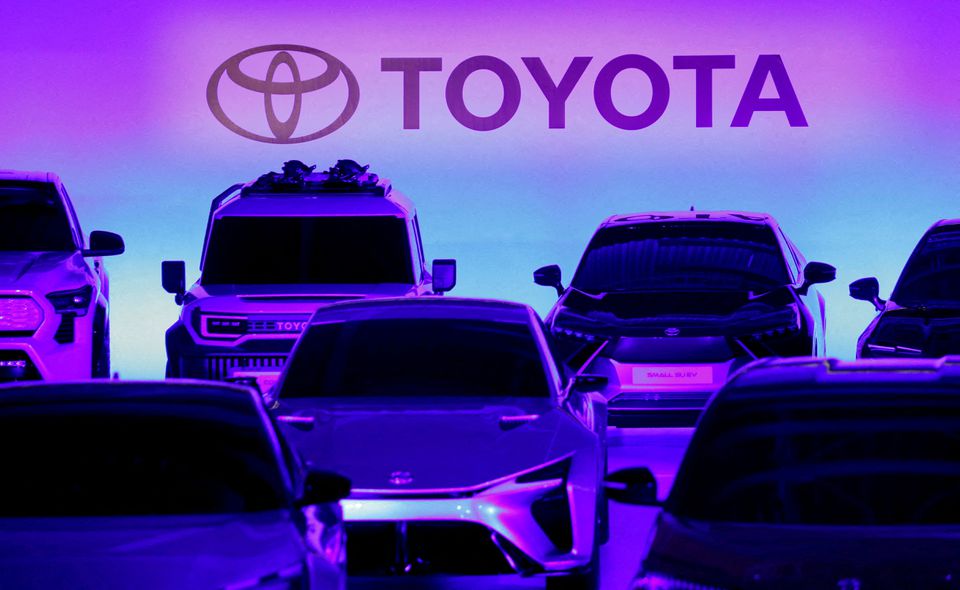 Toyota Motor Corporation cars are seen at a briefing on the company's strategies on battery EVs in Tokyo, Japan December 14, 2021. REUTERS/Kim Kyung-Hoon/File Photo


