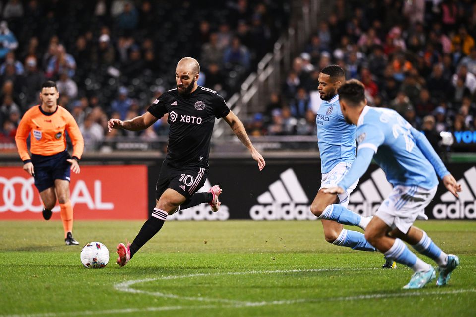 Oct 17, 2022; Queens, New York, USA; Inter Miami CF forward Gonzalo Higuain (10) controls the ball during the first half of a MLS Eastern Conference quarterfinal match against New York City FC at Citi Field. Mandatory Credit: Mark Smith-USA TODAY Sports