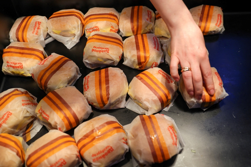 Russia's McDonald's successor replacing Big Mac with 'Big Hit' - Vimarsana News