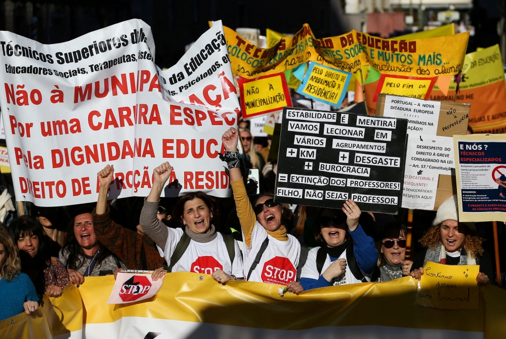 Tens of thousands of teachers march in Lisbon to demand better pay and