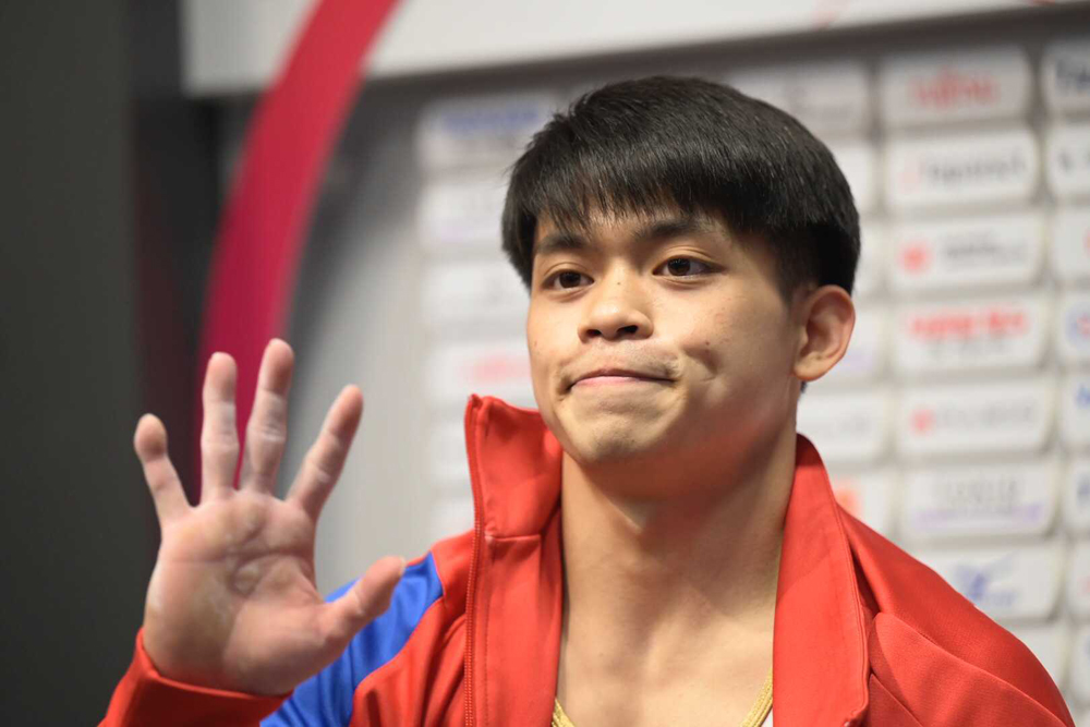 Yulo storms into vault and parallel bars finals in Doha - Vimarsana News