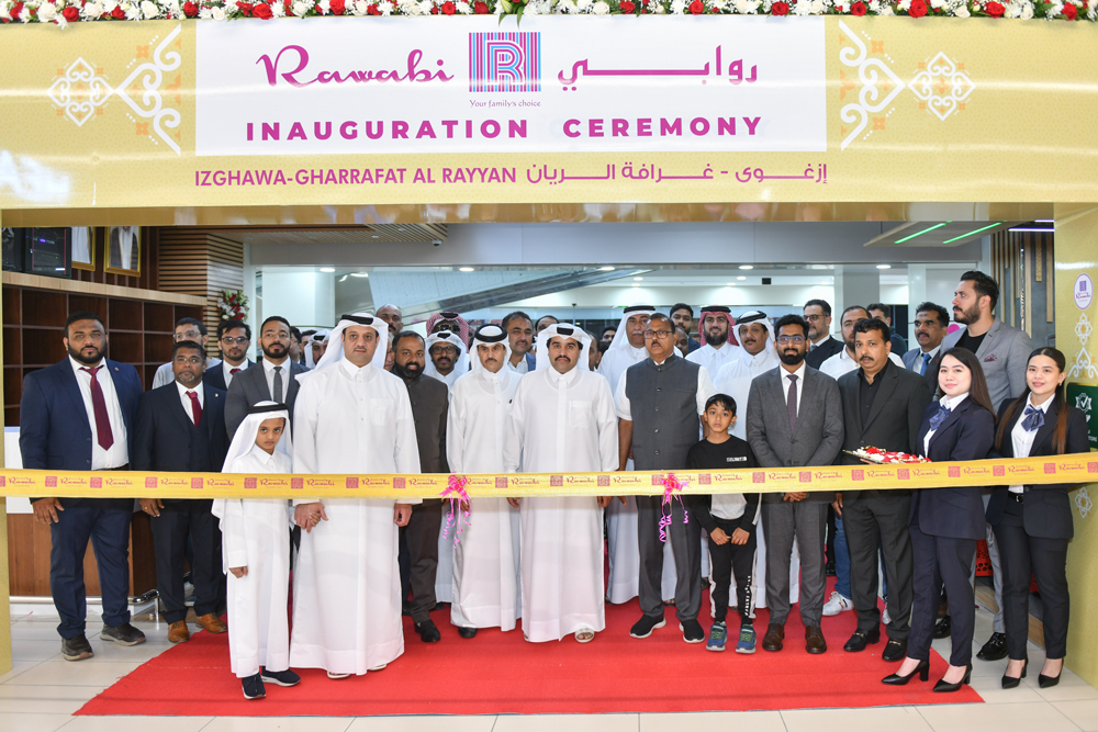 Dignitaries and officials at the inauguration of Rawabi Hypermarket Izghawa.