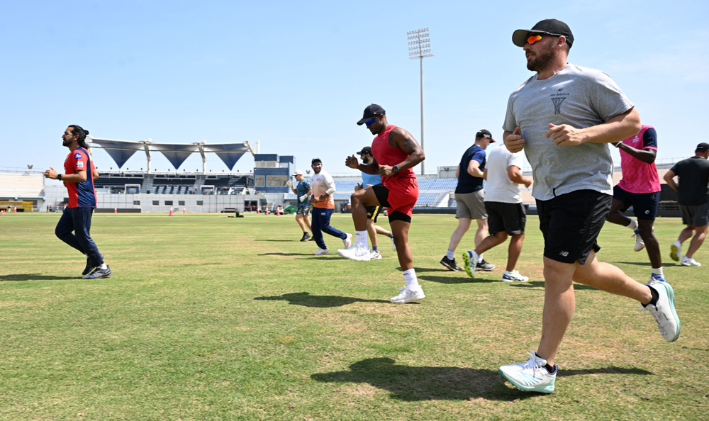 World Giants captain Aaron Finch (right) during a training session at Asian Town International Stadium, yesterday.