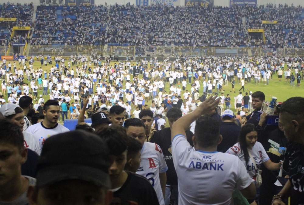 El Salvador mourns victims of football stadium stampede | The Peninsula