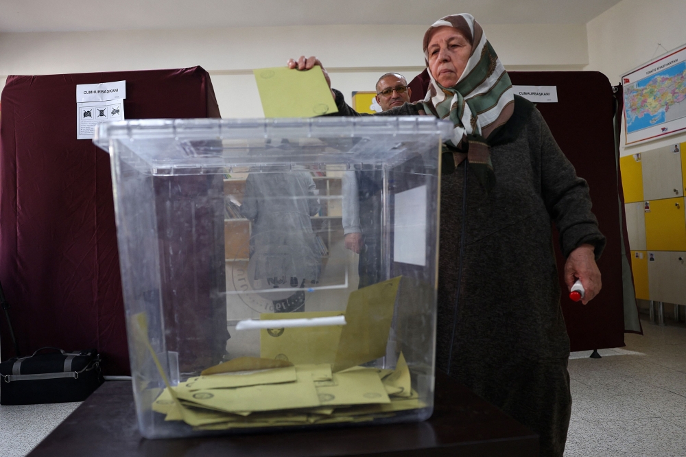 Live coverage of Turkiye's presidential election runoff 2023 The