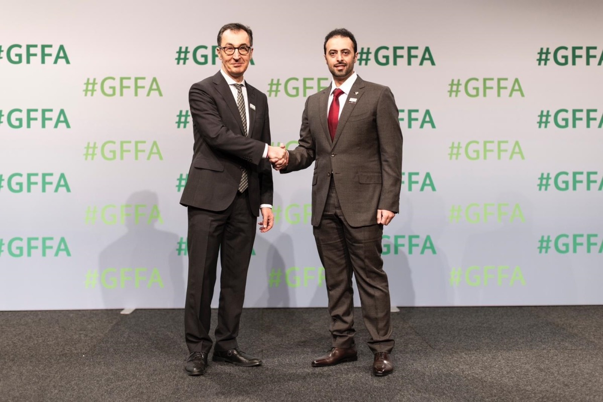 Minister of Municipality H E Eng Abdullah bin Hamad bin Abdullah Al Attiyah with German Agriculture Minister H E Cem Özdemir at the Berlin Conference of Agriculture Ministers.