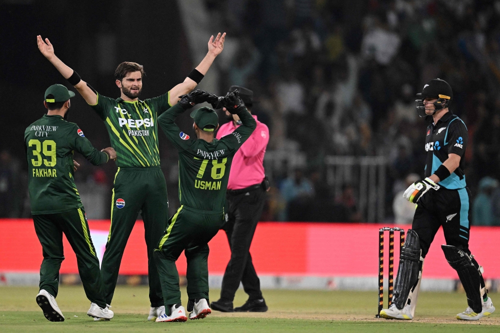 Azam and Afridi help Pakistan down New Zealand to draw T20I series