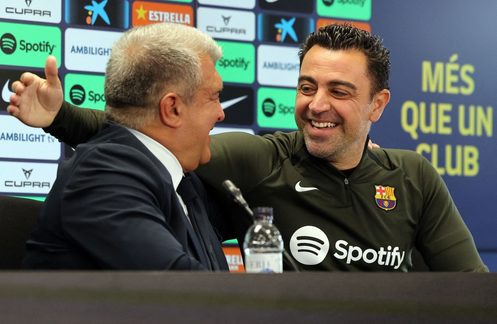 Xavi denies reports that Barcelona's leadership is considering firing him