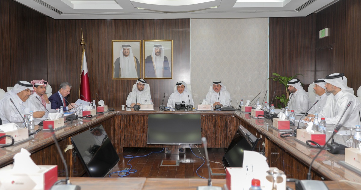 QC Chairman, Sheikh Khalifa bin Jassim Al Thani and Director of the Insurance Supervision Department at the Qatar Central Bank, Sheikh Mohammed bin Ahmed bin Saif Al Thani with other officials during the meeting.