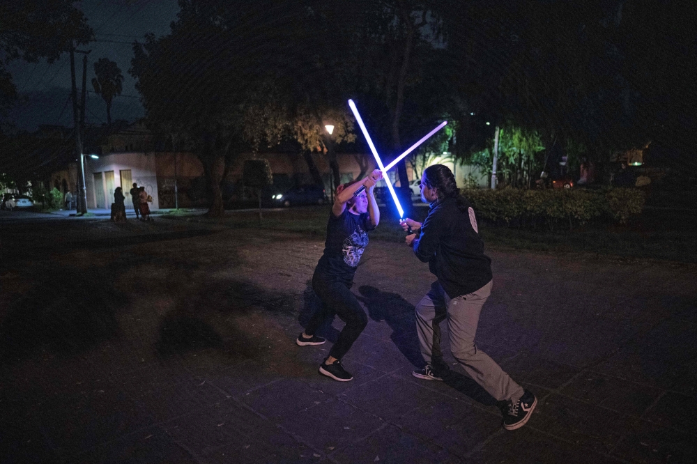 Mexicans embrace the Force with lightsaber training The Peninsula Qatar