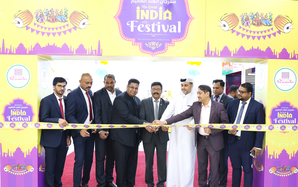 Guests and officials inaugurate the festival at Rawabi Hypermarket Izghawa. 