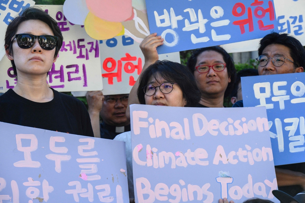 Court rules S. Korea climate goals 'unconstitutional'