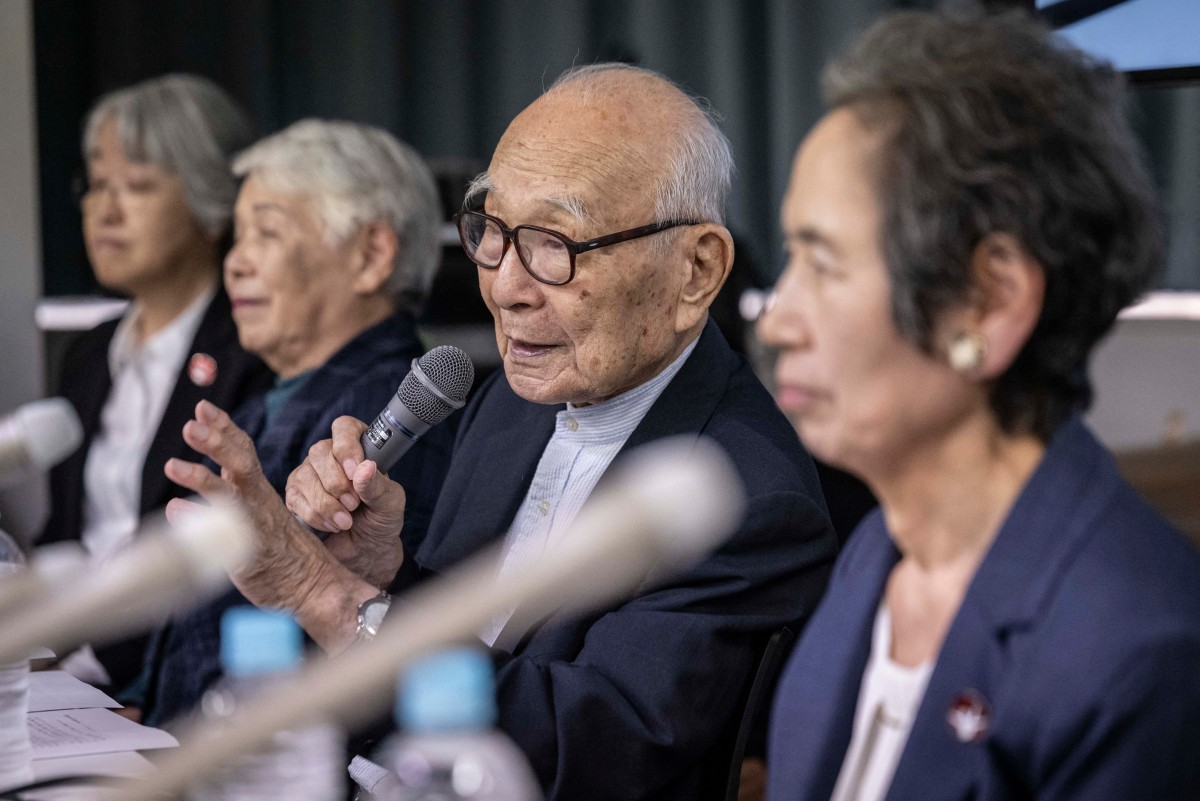 A-bomb survivors use Nobel Peace Prize to share anti-nuke message with the young