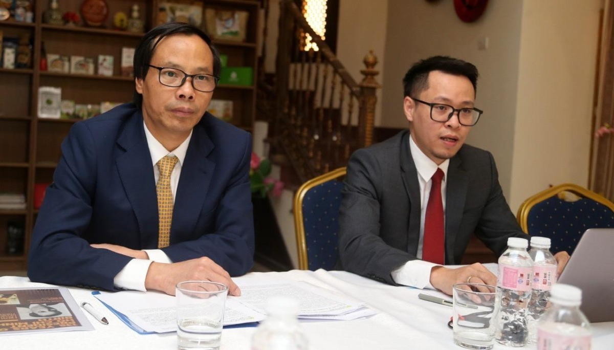 Ambassador of Vietnam to Qatar H E Nguyen Huy Hiep (left) addressing the event at the embassy premises yesterday.