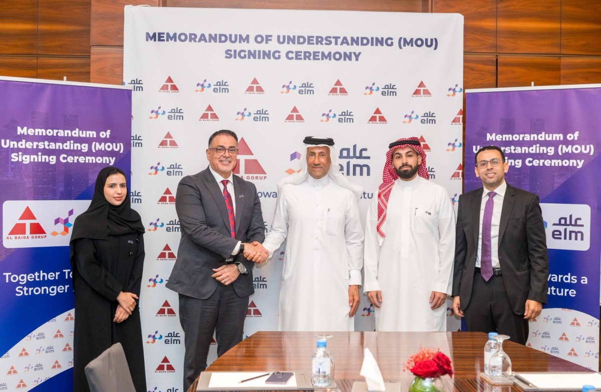 Chairman of Al Baida Group, Eng. Ali bin Abdul Latif Al Mesned with other officials of Elm Company during the signing of agreement.