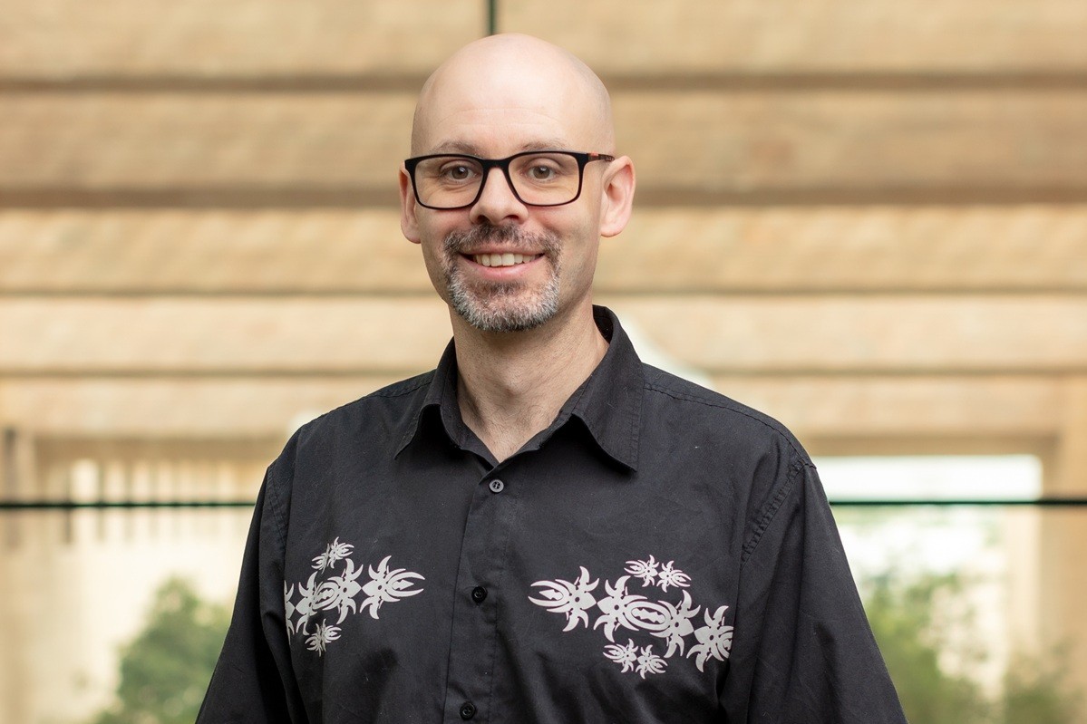 Associate teaching professor of chemistry at CMU-Q and faculty director of the EcoCampus committee, Dr. Simon Faulkner