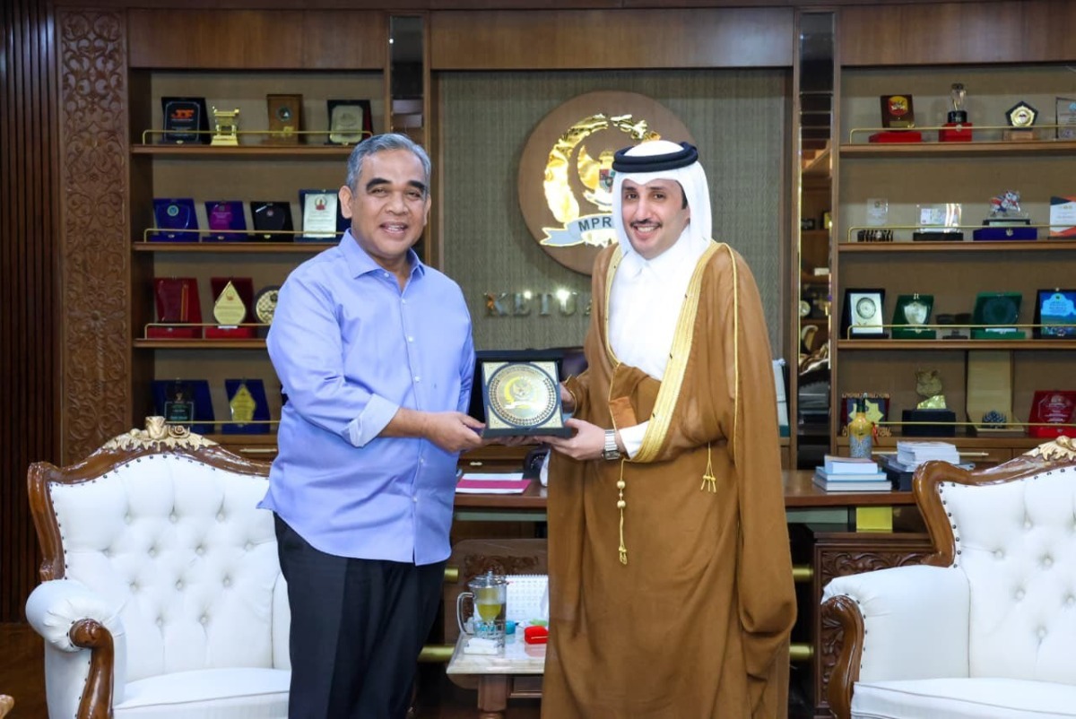 Speaker of Indonesian People's Consultative Assembly meets Qatar's Ambassador