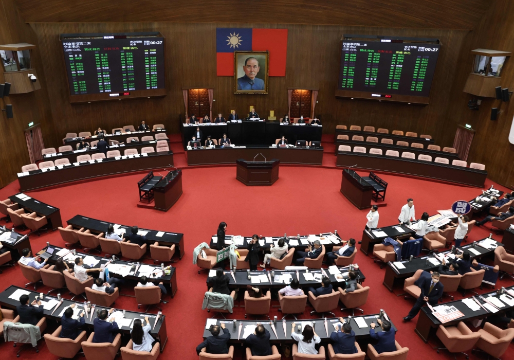 Taiwan's parliament approves $25 bn defence spending bill