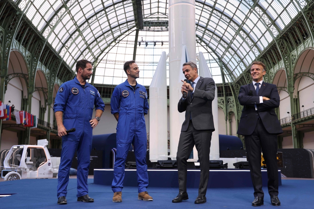 Macron urges Europe to develop 'crewed spaceflight' programme